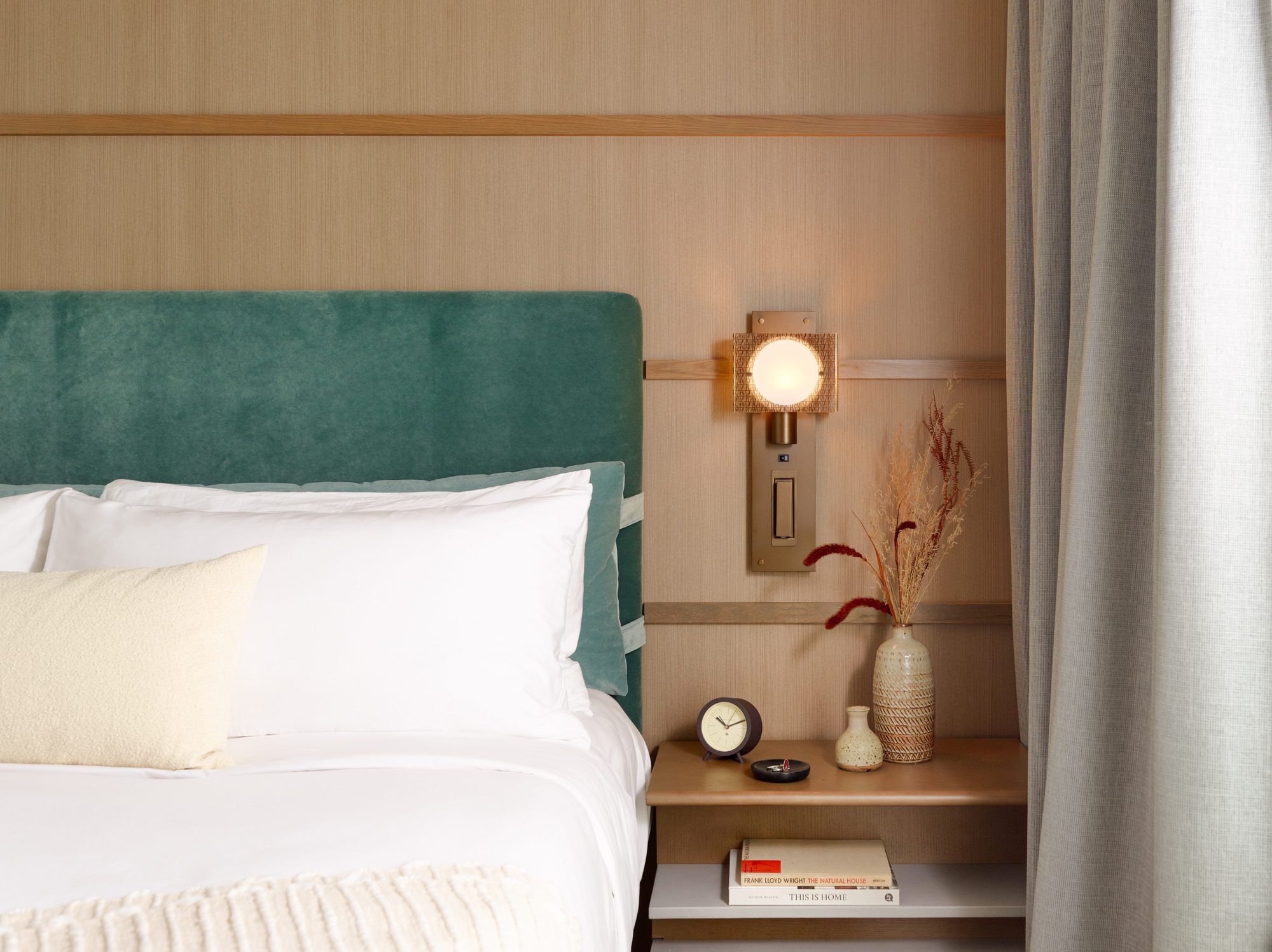 Lake View King Bed Detail