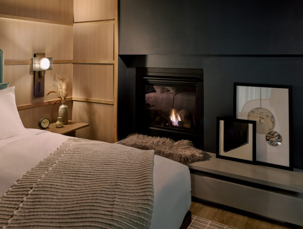 Lake View King Fireplace