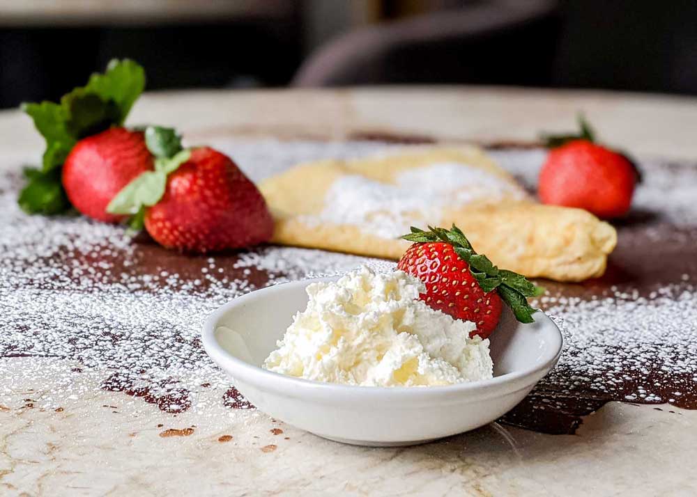 strawberry_crepe